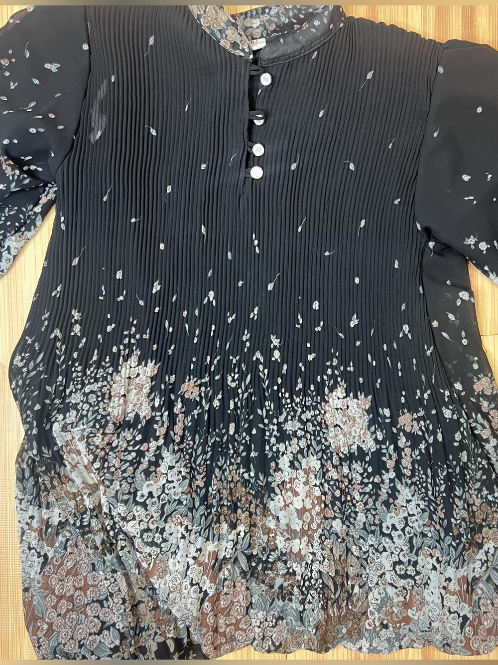 Floral Ombre Long-Sleeve Tunic in Black